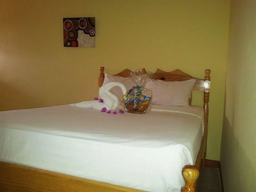 ***  Golden Arrow Inn Rodney Bay Santa Lucia