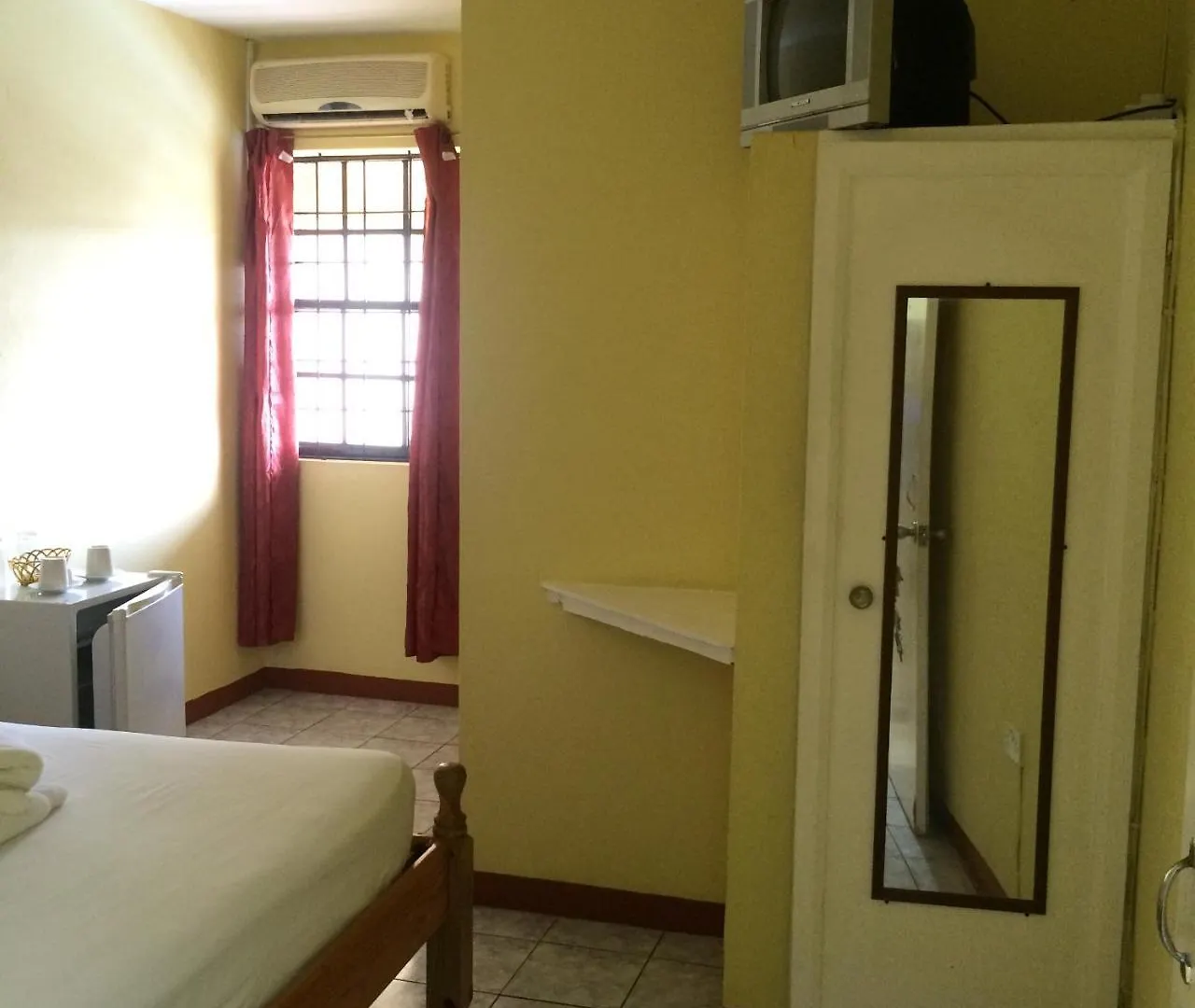 Golden Arrow Inn Rodney Bay 3*,  Santa Lucia