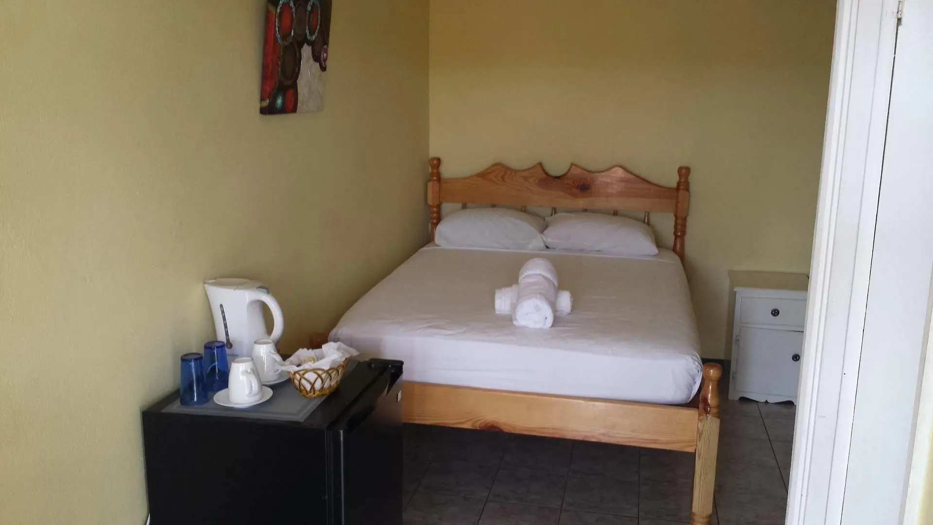 Golden Arrow Inn Rodney Bay